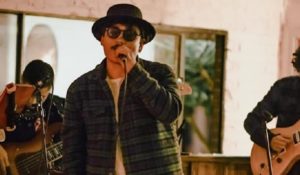 Retórica Rima presenta ‘Entre más golpes’, una canción de resiliencia y estilo