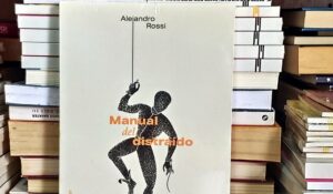 Manual del distraído de Alejandro Rossi vuelve a Venezuela con Libros del Fuego