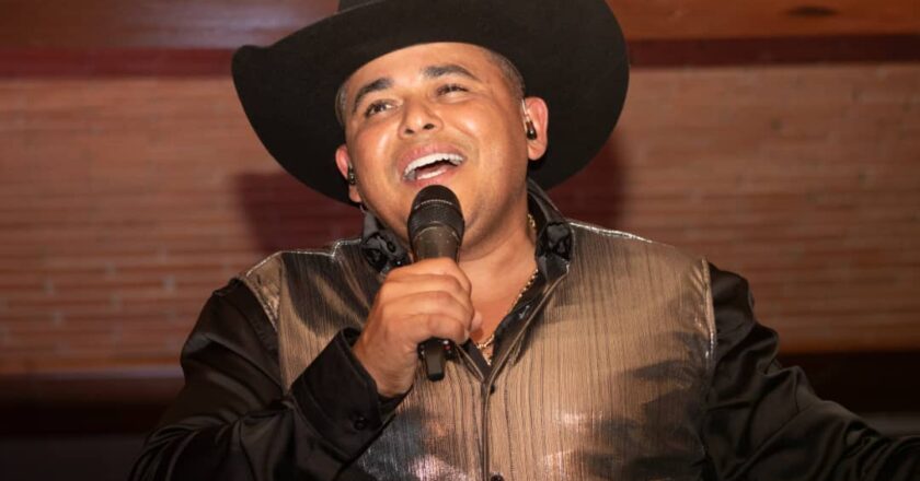 JC Rey lanzó oficialmente su producción discográfica «JC Rey El Toro» en un emocionante showcase