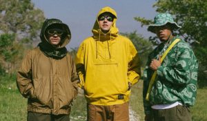 El productor Sky Rompiendo se une a Feid y Myke Towers en “El cielo”