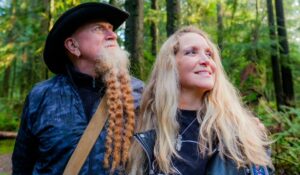 Steinruck presenta ‘Letting You Go’ canción de amor propio para cerrar ciclos