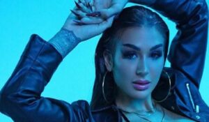 Susy G está “Soltera”, libre y radiante