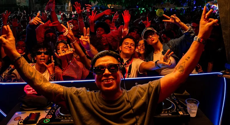 Tony Guerra y Overtones reviven la música electrónica en Caracas con Caminarte 2026