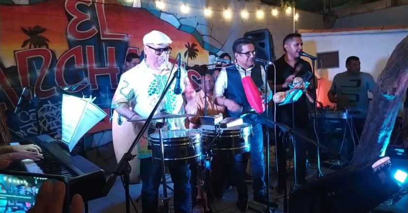 GERARDO ROSALES SE TRAJO EN LA MALETA “LA VINTAGE”