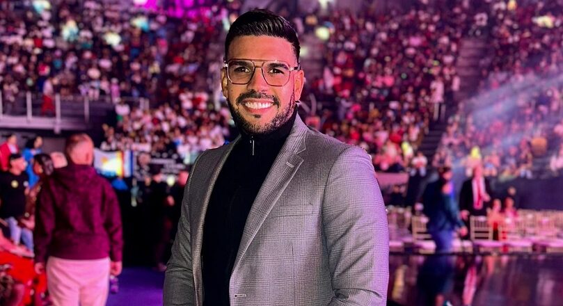 Carlos “El Salsero de La Guaira” el DJ que enamora con sus mezclas