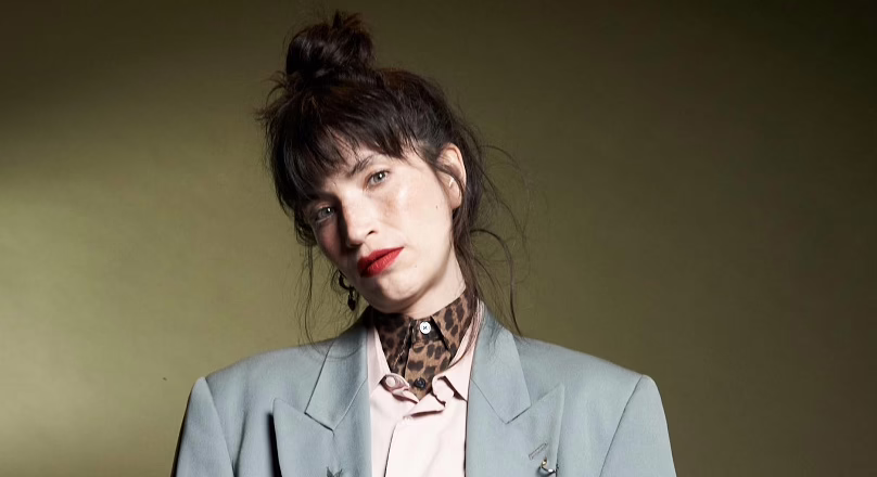 «AHORA QUE NO ESTÁS» MARCA EL REGRESO SOLISTA DE SOFI MAYEN 