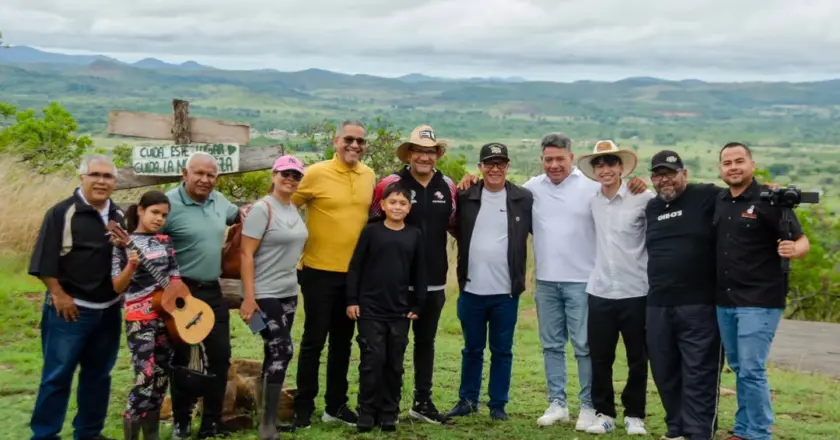 ERNESTO URBANO CELEBRA LA DIGNIDAD Y LOS VALORES DE NUESTRA TIERRACON EL ESTRENO AUDIOVISUAL DE “MI CONUCO”