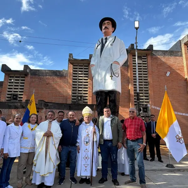 Develan la imagen del Dr. José Gregorio Hernández en San Félix
