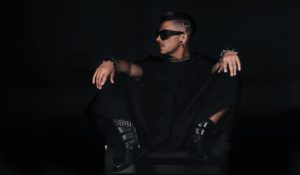 Oscarcito le da la bienvenida a Yakozuki con “Te Lo Suplikito”