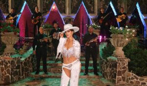 Ana Bárbara sorprende con»Así Bailé» y con ello confirma que La Reina Grupera continúa imparable este 2024