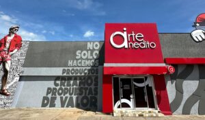 Arte Inédito celebra la inauguración de su nueva sede, La Esquina Inédita, en la avenida principal de Lechería