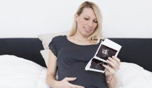 Control prenatal ayuda a prevenir complicaciones graves durante el parto