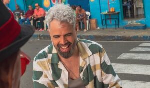 Daniel Santacruz lanza su nuevo sencillo «Poniendo Fichas»