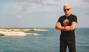 Conoce la historia de éxito de [Ex] da Bass, un DJ de Letonia