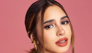 Influencer mexicana Domelipa firma con Westwood Entertainment, anuncia álbum debut