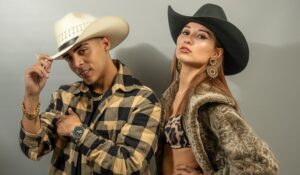 DYSAM Y SASHA AYA lanzan ‘DE MALAS’: Una fusión de despecho y reggaetón