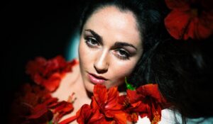 Caluu C. la artista española que hace templar las islas con su nuevo EP «BOXXXITO»