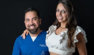 El Doctor Álvaro Gil Hablemos de la cirugía mommy makeover 