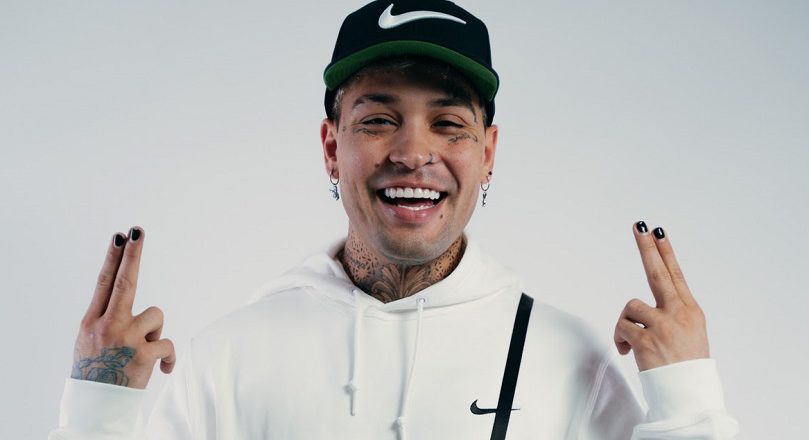 Digo Mami; nueva colaboración de John Theis “El de los ojos azules”