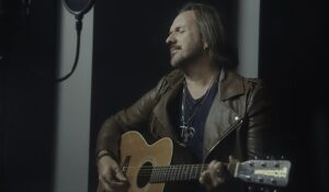 Jorge Cid musicaliza la película «Relatos del exilio» con su emotivo tema «Dime si te sigo»