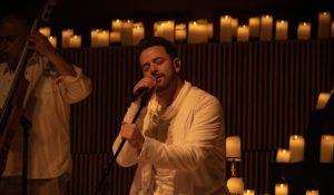 Mane de la Parra cierra el año con exitoso concierto en El Cantoral