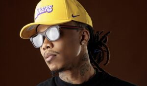 Menteabierta Sigue Revolucionando la Salsa Urbana con su Nuevo Hit: «Sistema de Barrio»