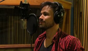 A ritmo de pop latino, MYLO MUR lanza «SIN QUERER»