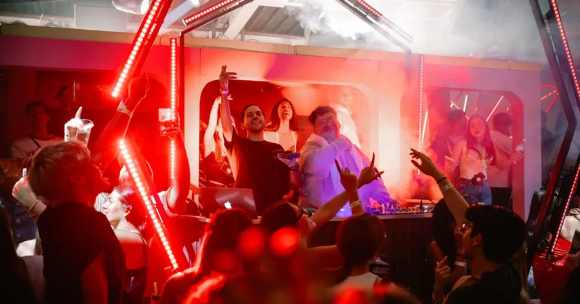 “Noche de Vibras” rinde tributo a la identidad musical venezolana con la fiesta temática «+58»
