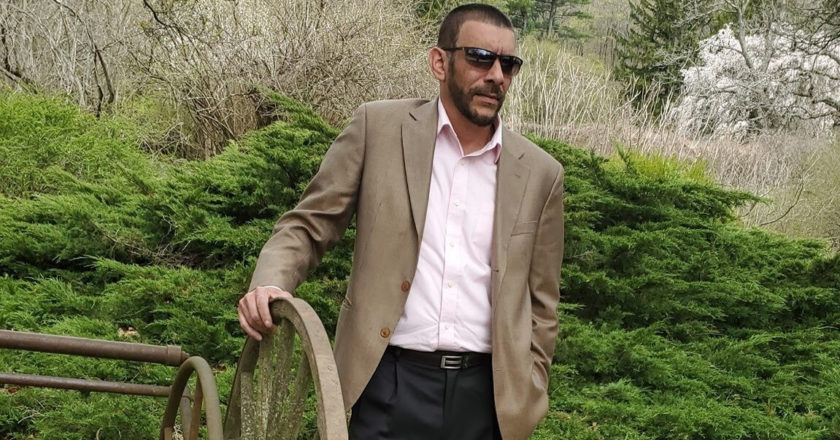 Noel Vargas presenta “El Monarca” Ft. Angel Ríos