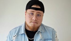 P4RDO, se posiciona como una prometedora figura en la escena musical con su nuevo tema musical “Me queda bien”.