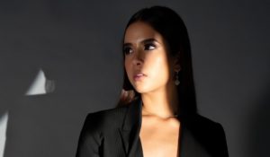 El debut como solista de Penélope Santacruz con «Me Enamoro»