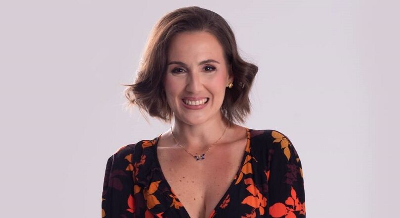 “Del caos a la conquista” de Estephanie Urbina promueve la fuerza y la superación personal