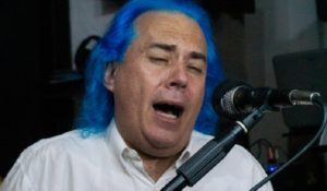 Goyo Reyna se convierte en el primer cantante flamenco con el cabello azul