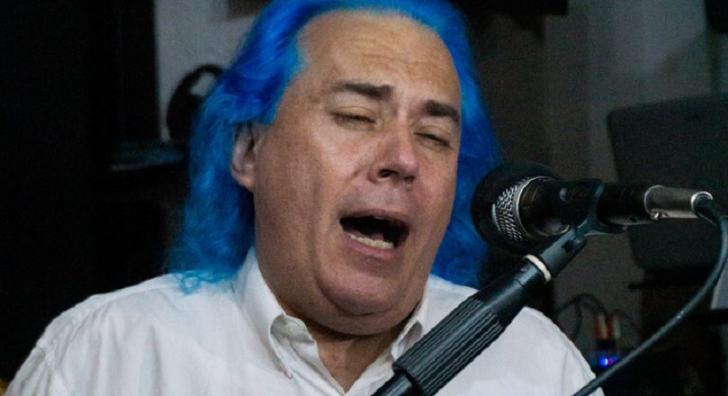 Goyo Reyna se convierte en el primer cantante flamenco con el cabello azul