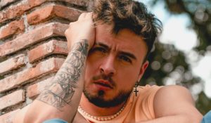 Rey Bastidas lanza su nuevo sencillo «Stalker»