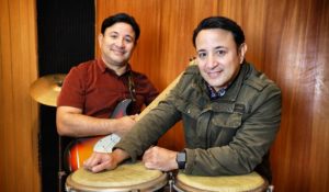 Víctor y Pablo Escalona celebran 30 años dedicados a la música